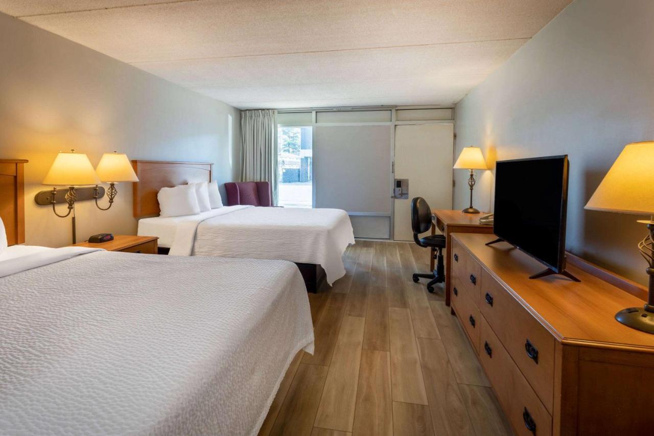 Days Inn By Wyndham Birch Run Eksteriør billede