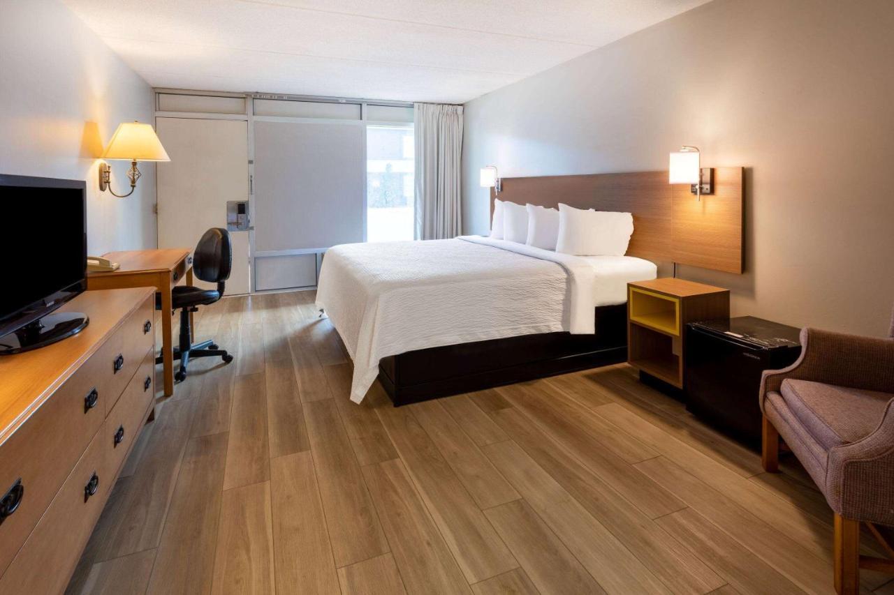 Days Inn By Wyndham Birch Run Eksteriør billede